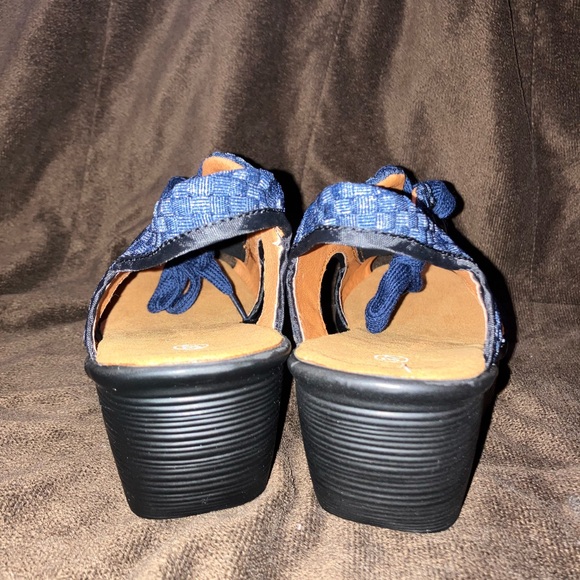 Blue Woven Open-Toe Bernie mev Sandals - Picture 2 of 5